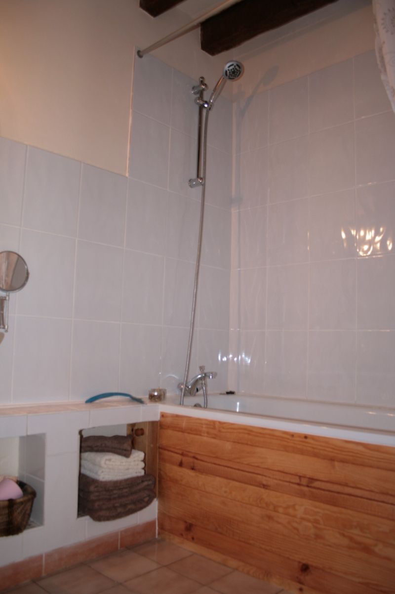 Bathroom, Chardonneret Bathroom
